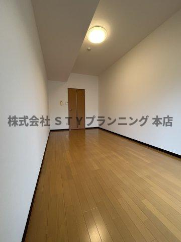 仲介手数料０円！クレスト覚王山の居間・リビング