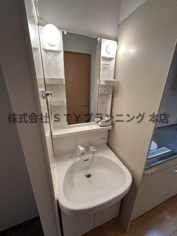 仲介手数料０円！クレスト覚王山の洗面所