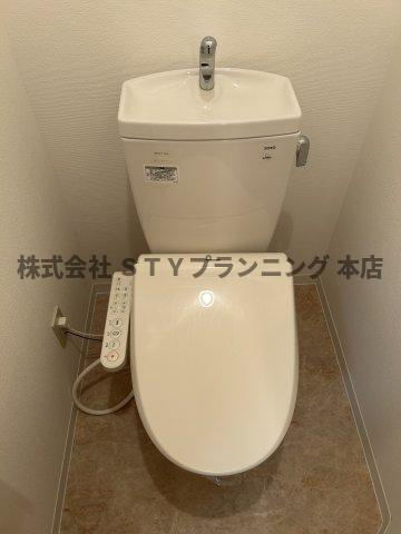 仲介手数料０円！クレスト覚王山のトイレ