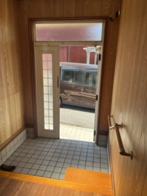 【玄関】 | 網干区余子浜iz中古売家 | きれいな玄関です