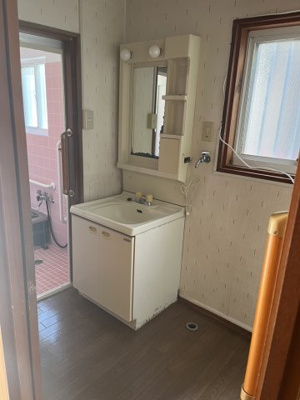 【洗面所】 | 網干区余子浜iz中古売家 | 洗面所です