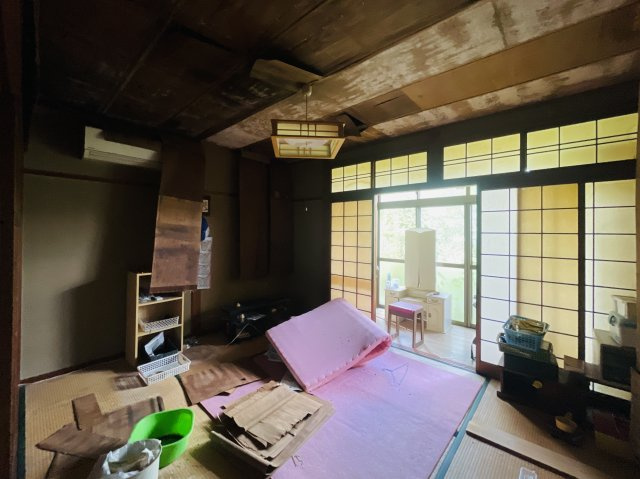 【和室】 | たつの市揖西町新宮/中古戸建 | 和室がひろがる居住スペース