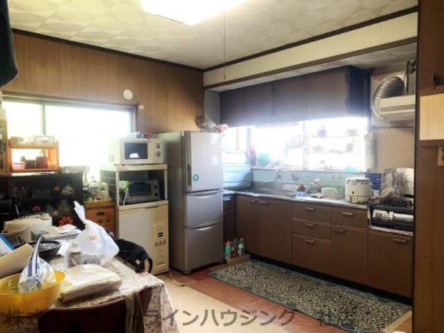 【居間・リビング】 | 上滝野戸建（家庭菜園付） | 使いやすい居間です
