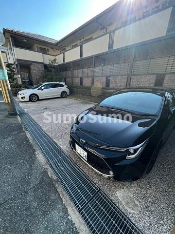 グレイス尼崎 B棟の駐車場|駐車場があります