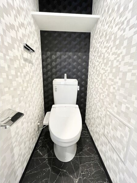 S-RESIDENCE金山Westのトイレ|落ち着いた色調のトイレです