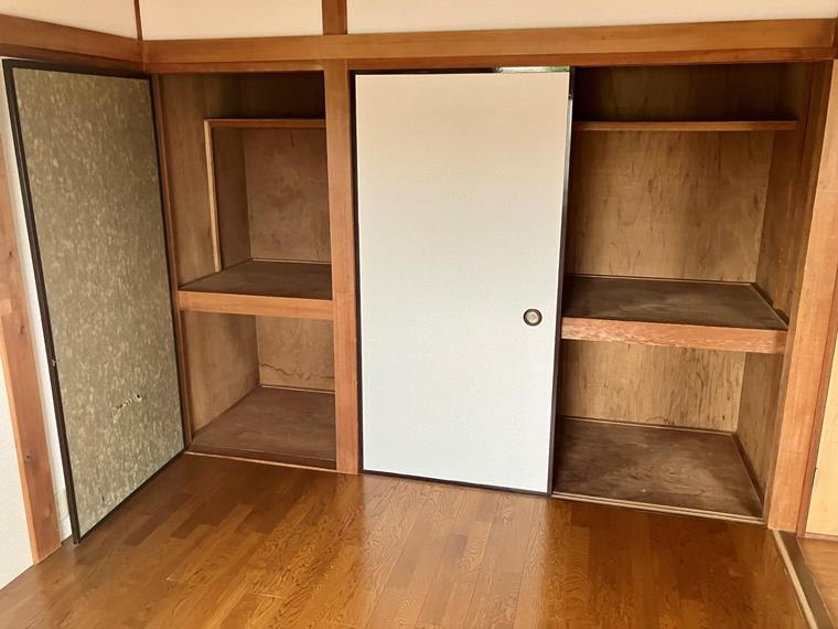 小山町戸建の収納