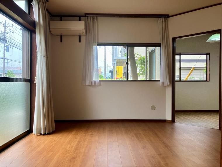 小山町戸建の居間・リビング