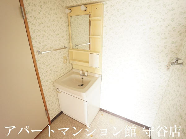 小泉ハイムの独立洗面台|反転です