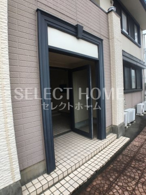 【エントランス】 | フレマリールひかりA | 建物の内部です