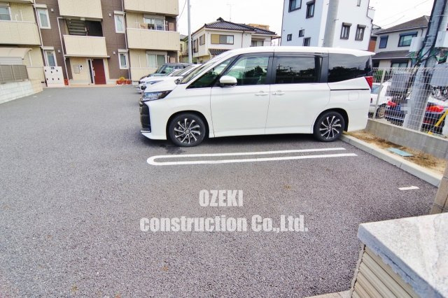 リヴェールの駐車場