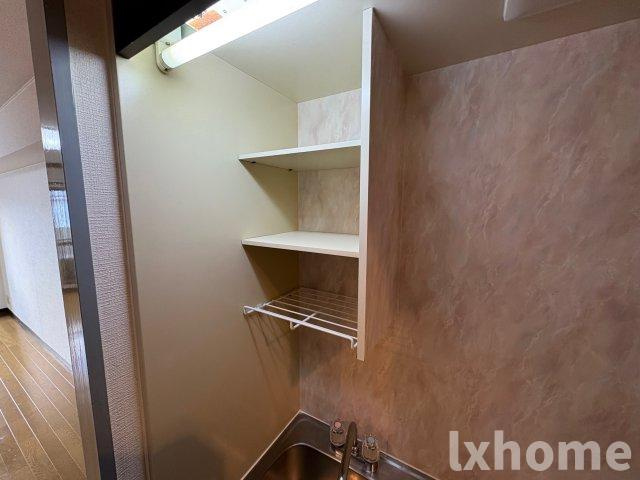 ヤングパレス茨木の内装|明るい室内です