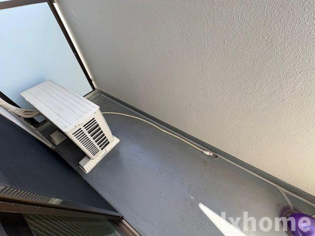 ヤングパレス茨木のバルコニー|お洗濯にも便利なバルコニー付き