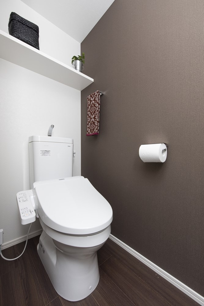 新品家具付きマンション千代7(KaGood福岡)のトイレ|落ち着いた色調のトイレです