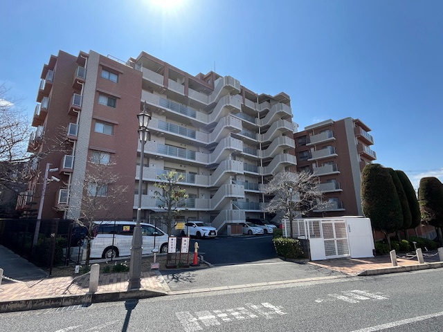 ロイヤルアーク狭山の外観
