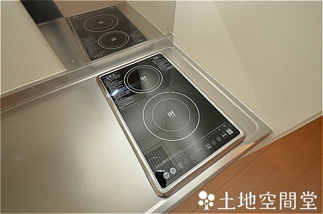 中間市岩瀬西町のアパートのキッチン
