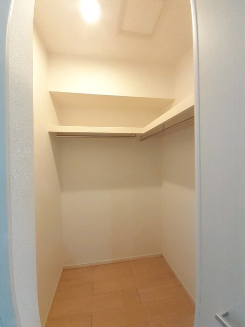 スプレッド与野の収納|ウォークインクローゼットです☆