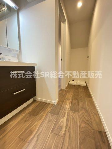 今米1丁目中古戸建の脱衣所|室内洗濯機置場もあり清潔感のある脱衣場です！