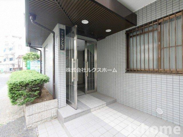 チサトマンションのエントランス|ゆとりのあるエントランスです