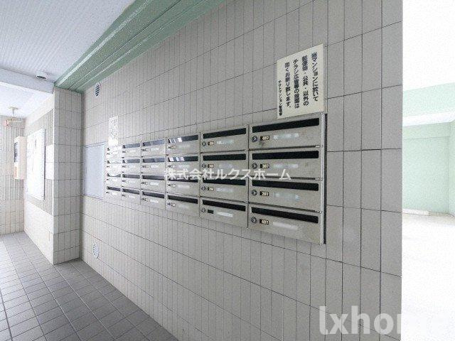 チサトマンションのロビー|ゆとりのあるロビーです