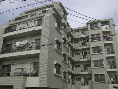 ユタカマンションの外観