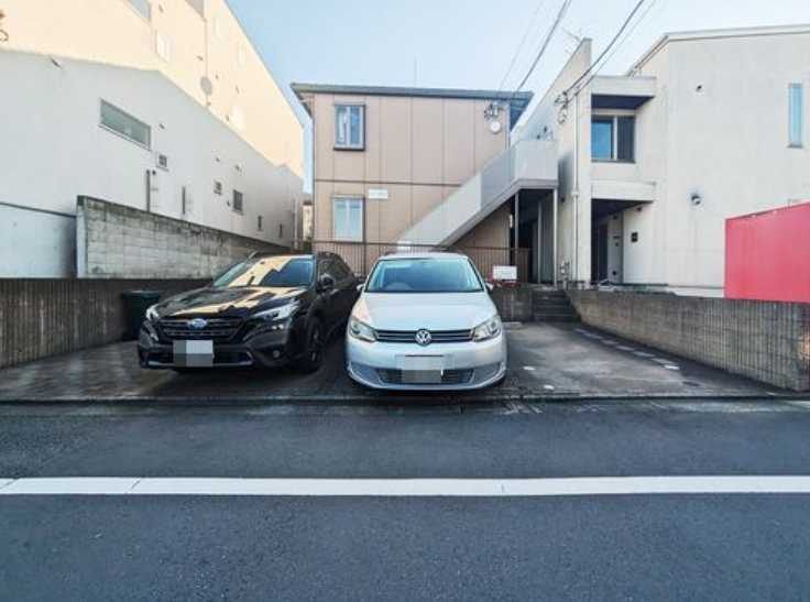 ポラーノ都立大　ウォークインクロゼット　ネット0　駐車場の駐車場