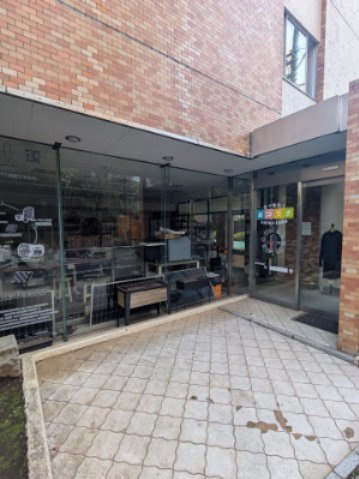 ウエストサイド新宿御苑