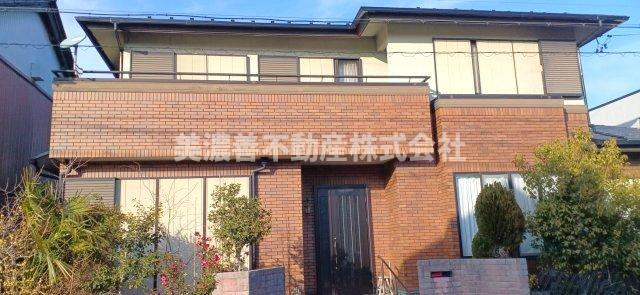 ６６７１８　養老郡養老町栗笠中古戸建て