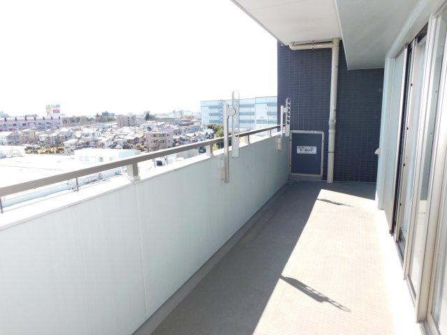 名古屋市港区品川町１丁目の中古マンションのバルコニー|◇バルコニー◇　　陽当り良好なワイドバルコニー！　陽当り・眺望良好♪