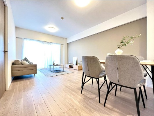 コスモ西宮山手の居間・リビング