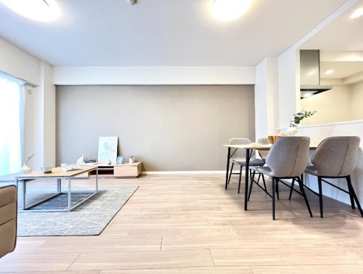 コスモ西宮山手の居間・リビング