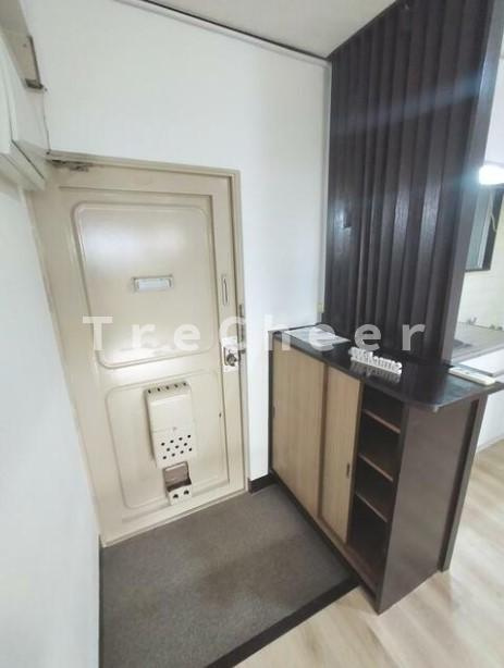 東洋マンションの玄関