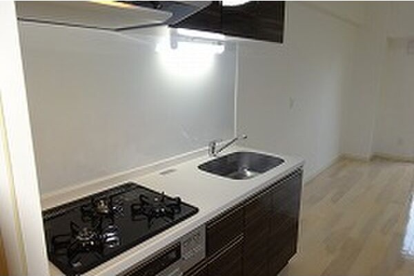 GRANDUKE新栄のキッチン