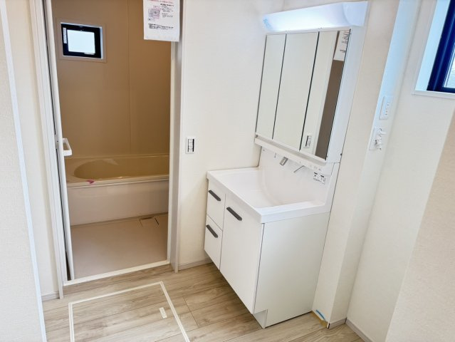 藤枝市　高柳２丁目　新築住宅　①号棟　４LDKの独立洗面台