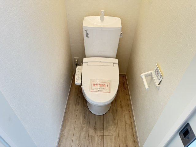 藤枝市　高柳２丁目　新築住宅　①号棟　４LDKのトイレ