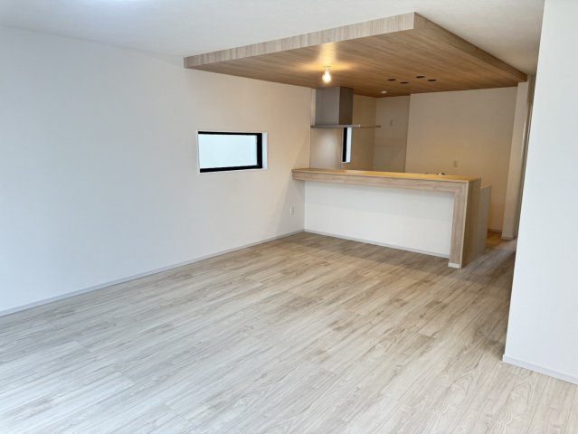 藤枝市　高柳２丁目　新築住宅　①号棟　４LDKの居間・リビング