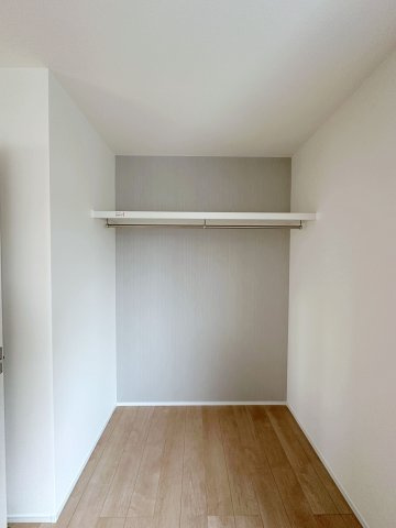 東区福田1丁目 No.1の収納|全居室収納☆
7.5帖洋室のクローゼットです♪