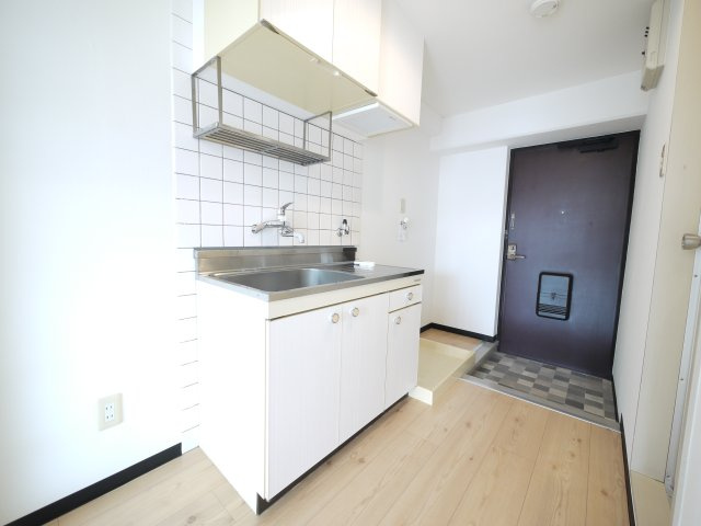 アルフィーネ厚生町の玄関|※写真は別の部屋のものです。