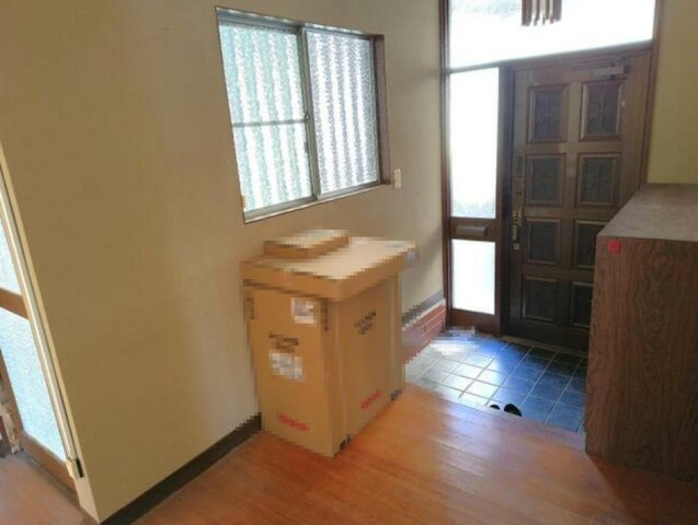 日立市西成沢町1丁目　中古戸建の玄関