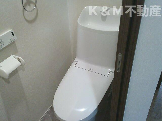 ボヌールメゾンＣのトイレ|落ち着いた色調のトイレです