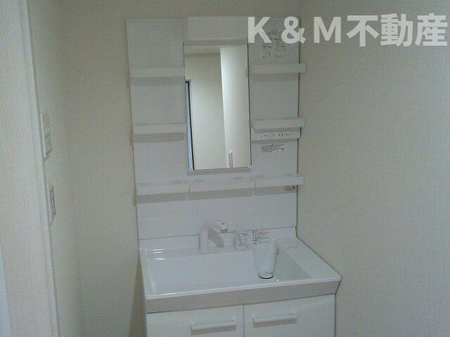 ボヌールメゾンＣの洗面所|脱衣スペースもあります