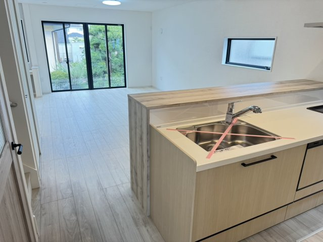 藤枝市　高柳２丁目　新築住宅　②号棟　４LDKのキッチン