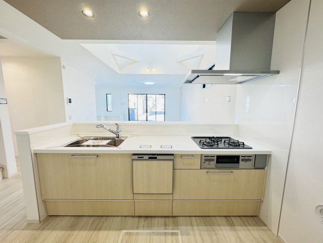 藤枝市　高柳２丁目　新築住宅　②号棟　４LDKのキッチン