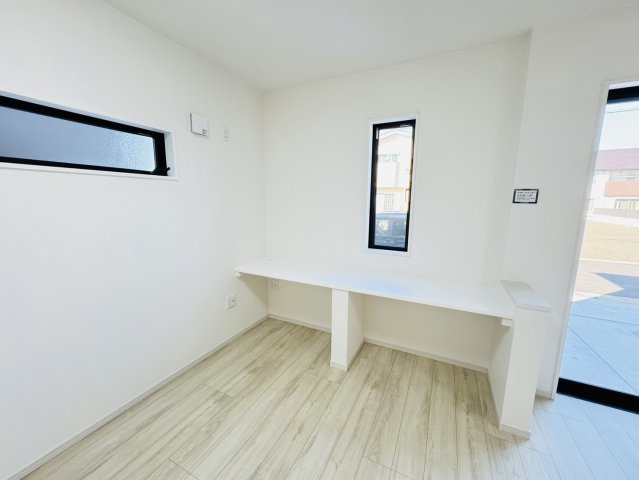 藤枝市　高柳２丁目　新築住宅　②号棟　４LDKの居間・リビング