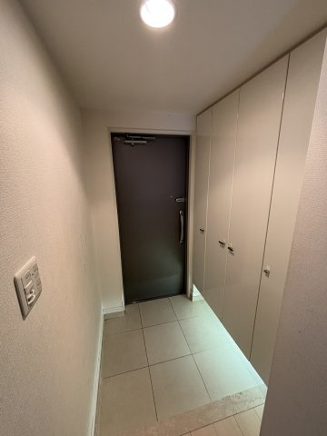 ローヤルシティ長野の玄関