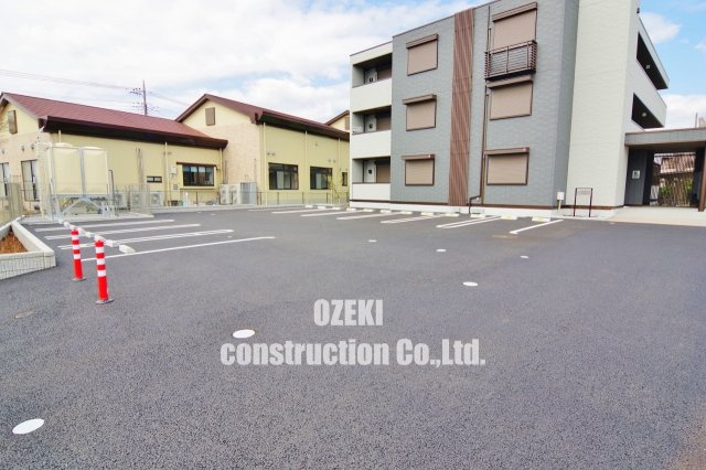 サイカチの駐車場