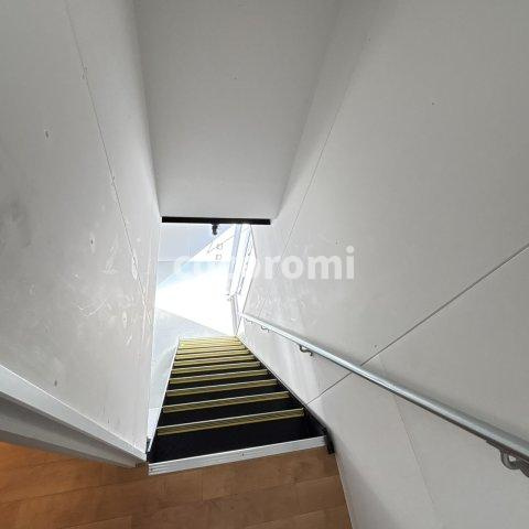 滝井西町ガレージハウスの内装