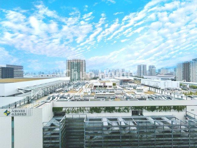 シティタワーズ東京ベイセントラルタワーの展望|手を伸ばせば、ふれることが出来そうな環境が、そのままインテリアになったような印象です。その豊かな眺望にふさわしい空間には、通風・採光にも優れ、心地よい光と風があふれています