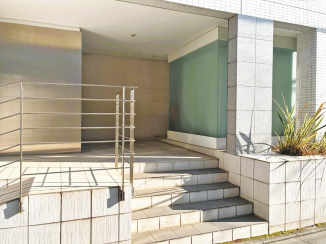 【エントランス】 | フォルス学芸大学ラクシーズ