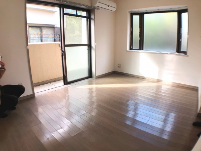 エアコン付きで快適に過ごせます♪