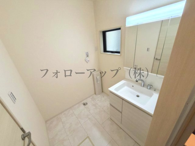 リーブルガーデン堺市東区大美野6期の独立洗面台|使いやすい独立洗面台です